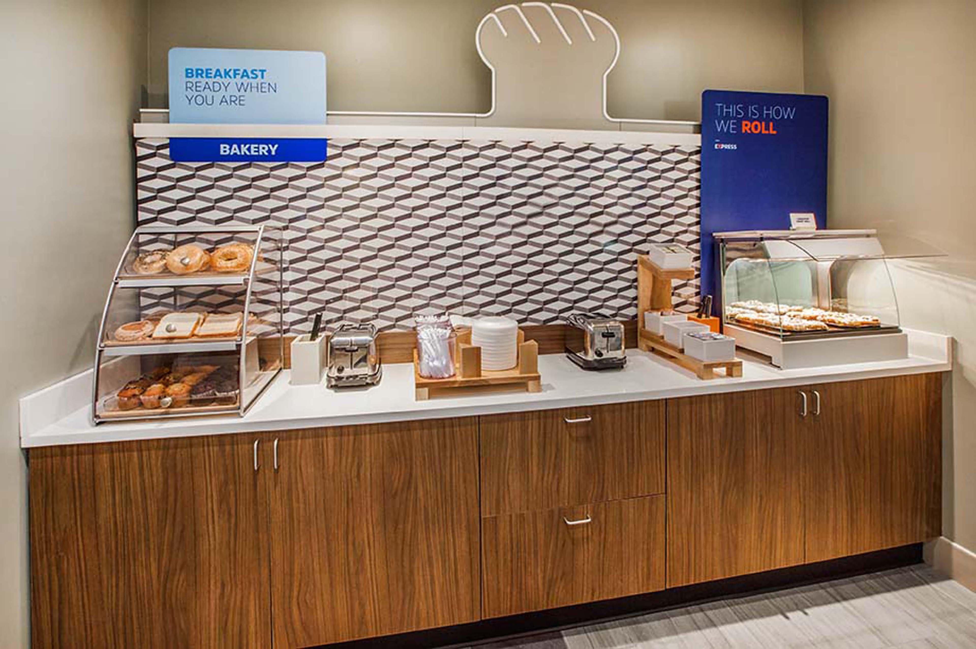 Holiday Inn Express Florence Northeast By Ihg Ngoại thất bức ảnh